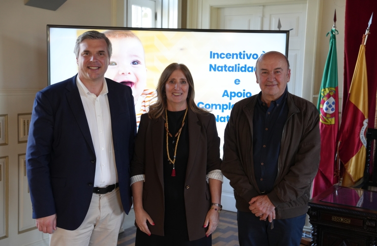 Câmara Municipal entrega 62 850€ em apoios à Natalidade