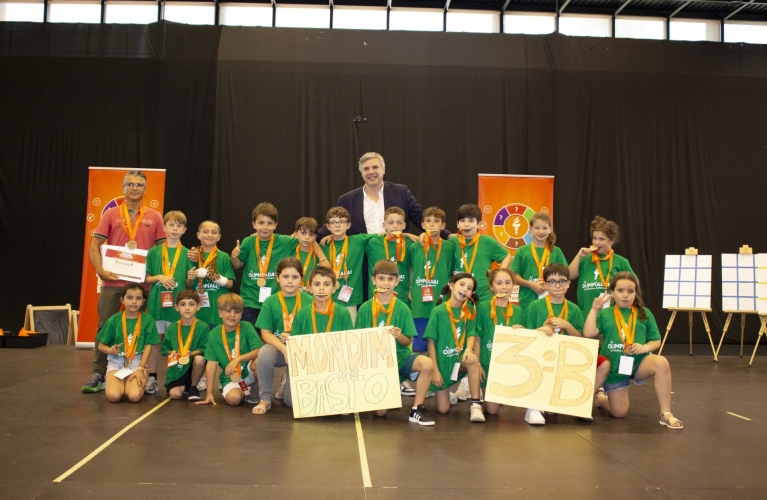 Turma do 3º B da EB de Mondim de Basto Oeste vence Olimpíadas da Cidadania e do Património