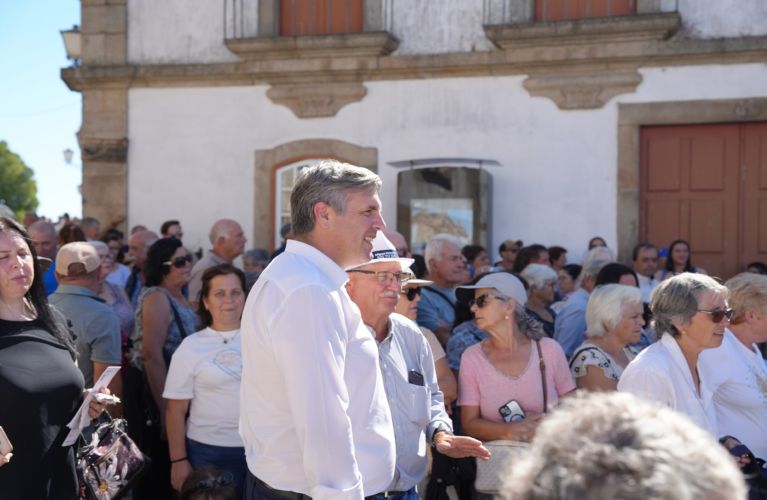 Mais de 600 idosos de Mondim de Basto participaram em passeio a Miranda do Douro