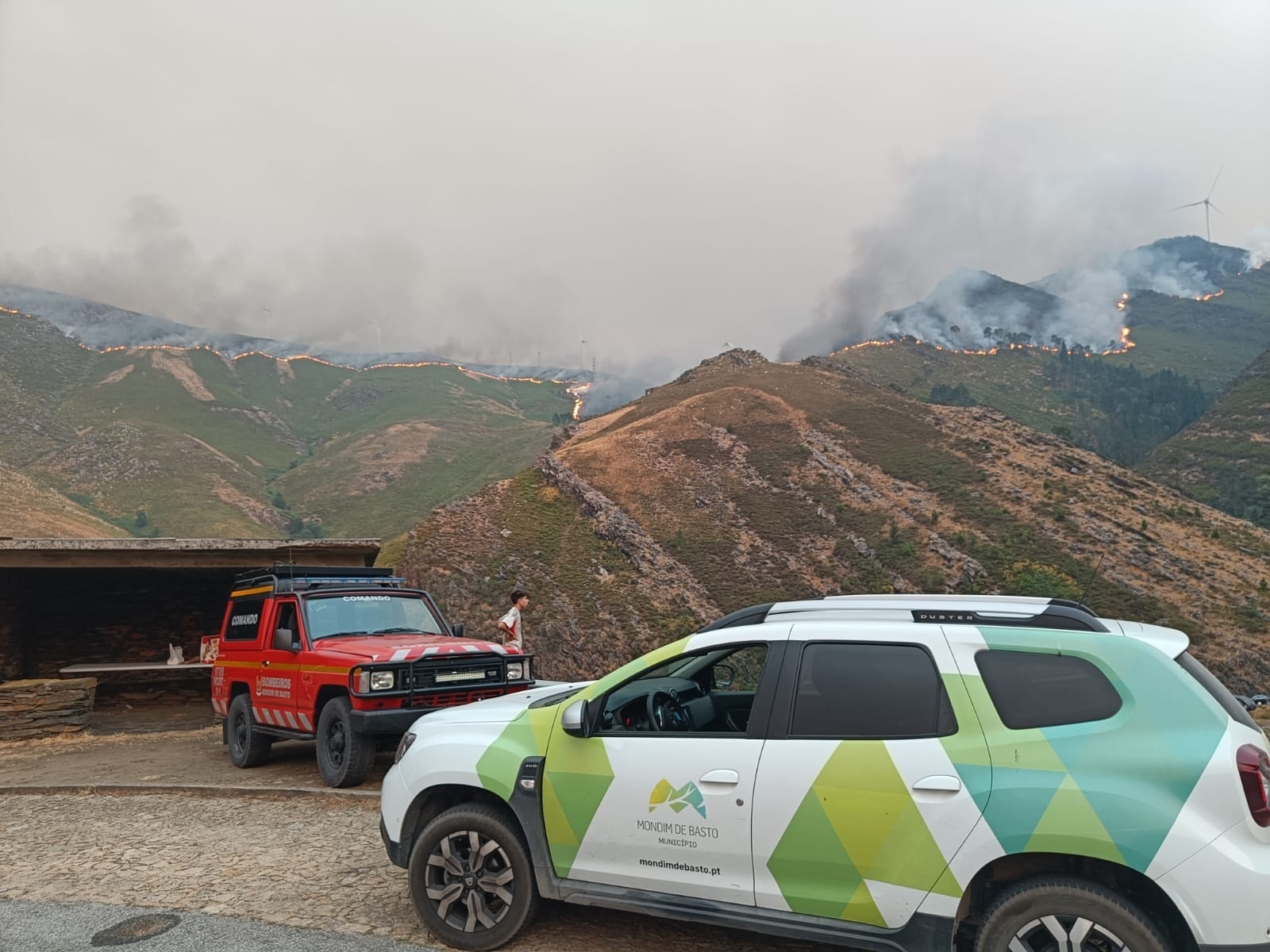 Incêndios em Mondim de Basto mobilizam meios municipais e população no combate às chamas