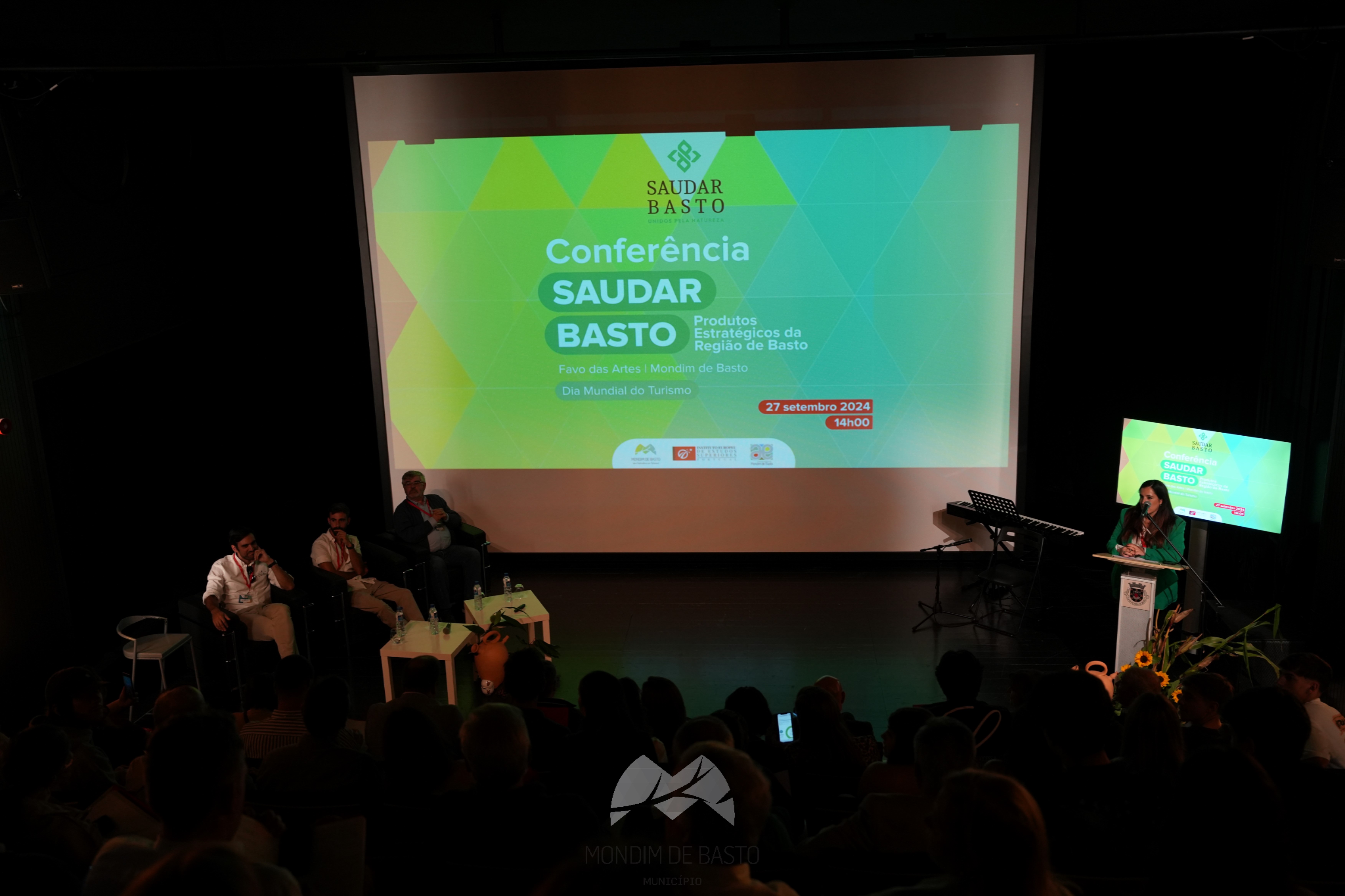 Conferência "Saudar Basto" encheu auditório do Favo das Artes