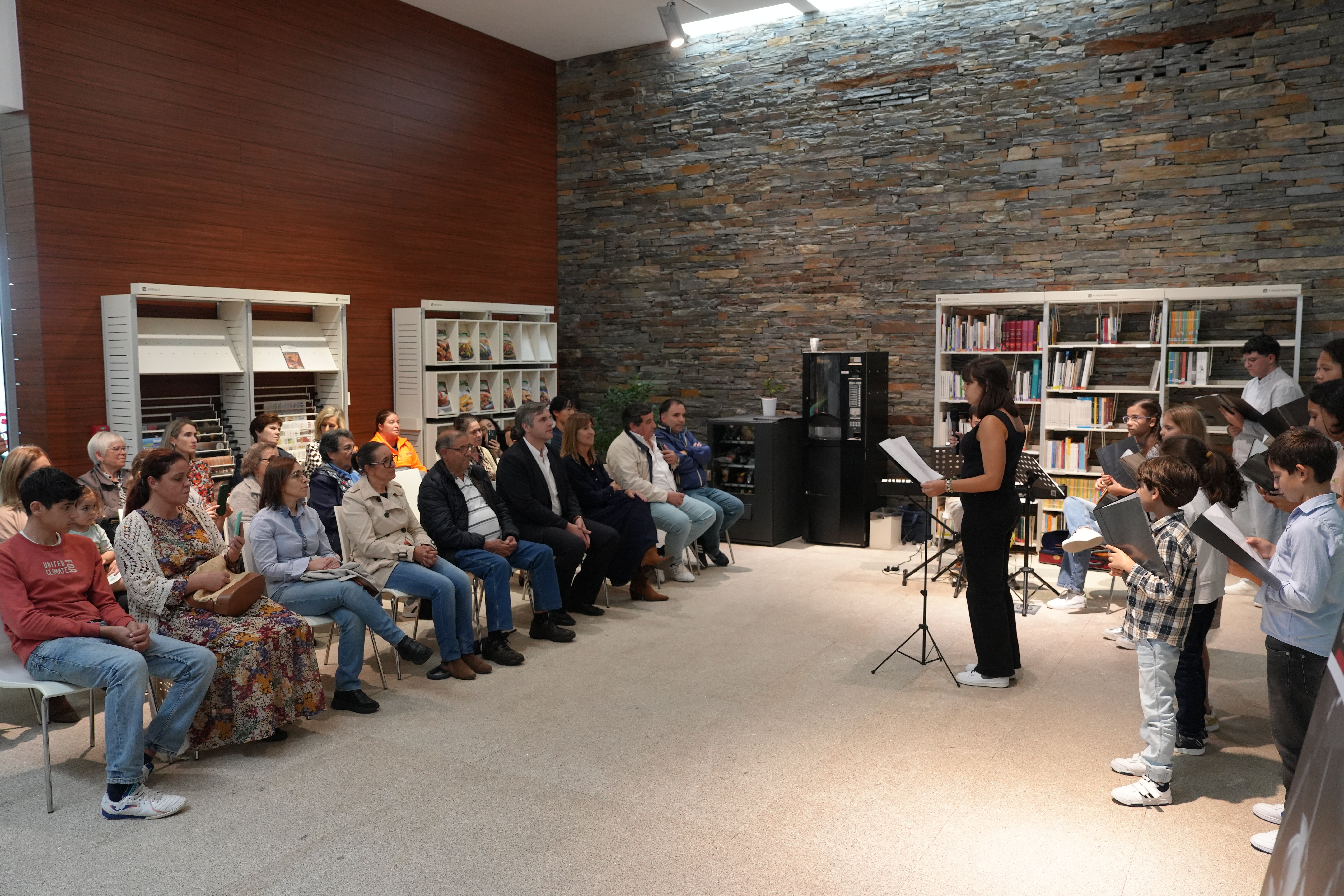 Inauguração da exposição “Carlos Paredes: Guitarra com Génio” na Biblioteca Municipal de Mondim de Basto